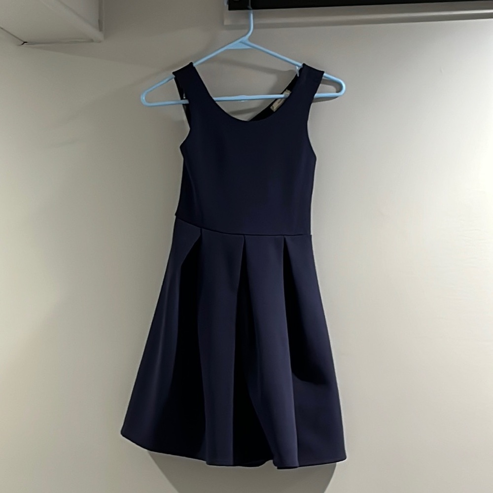 Sleeveless dress